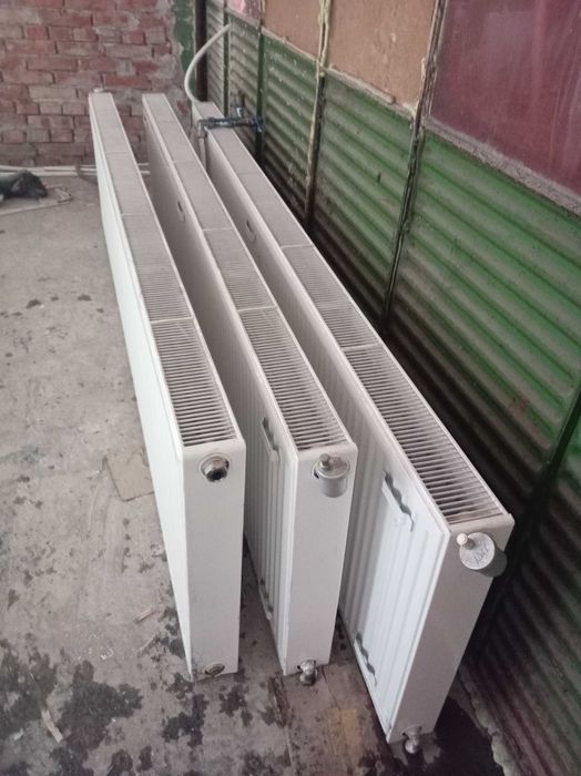 Панелни стражишки радиатори 3 бр с размери 2300/60/10