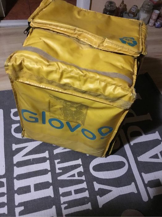 Geanta glovo bolt wolt etc curier pret fix fix