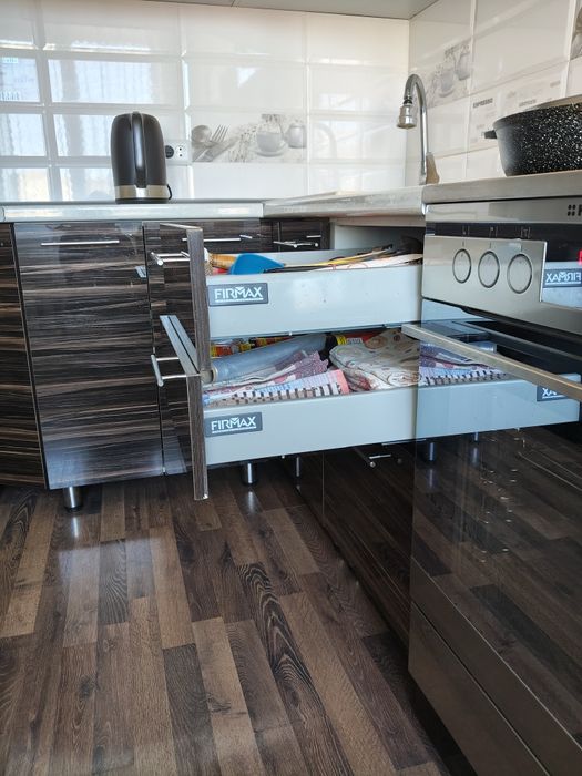 Кухня б/у в хорошем состоянии