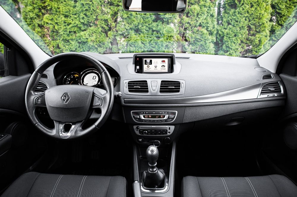 Renault Megane Limited~Navigație~Încălzire scaune~Xenon~Euro ~ 144434 km Reali