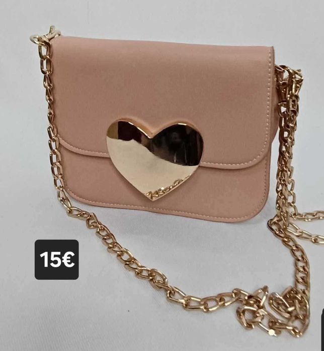 Дамски чанти и ранички!