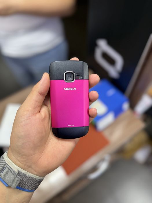 Nokia C3-00 в хорошем состоянии
