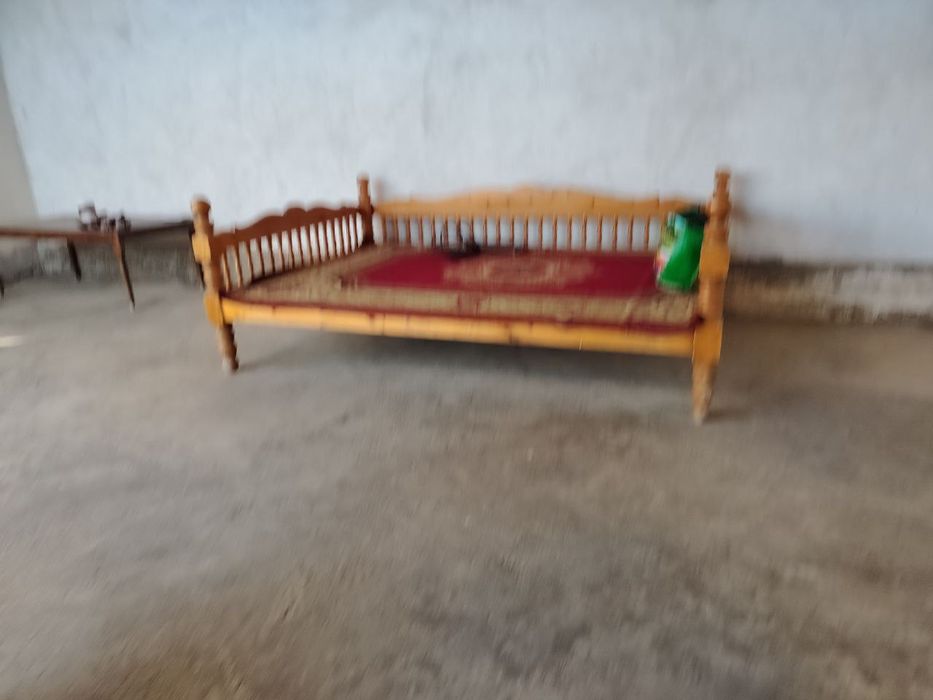 Karavot,suri,tapchan sotiladi.