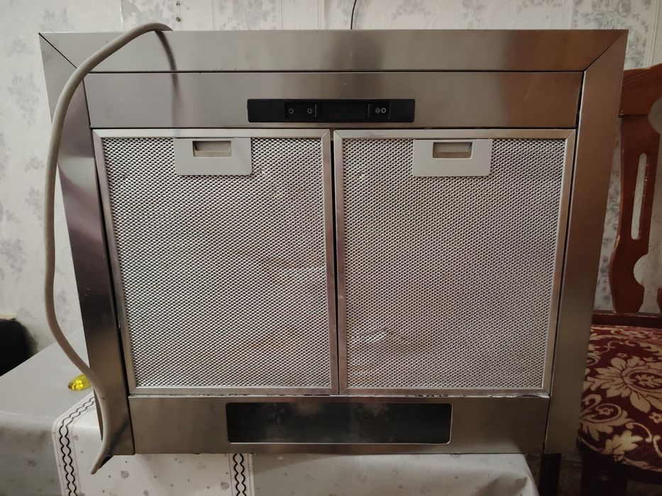 Продам вытяжку для дома