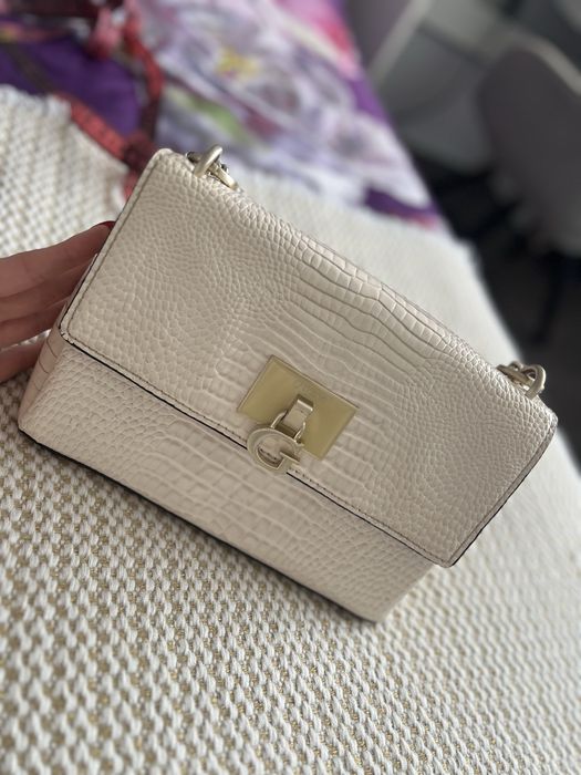 Дамска оригинална чанта Guess