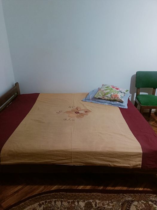 Închiriez garsoniera