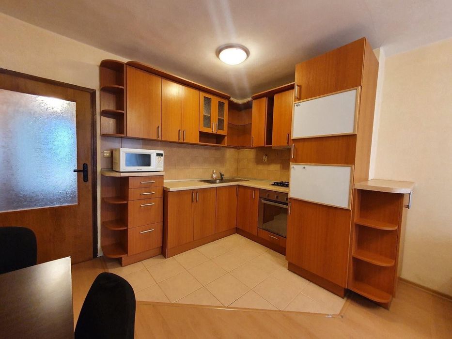 Дава се под наем Двустаен апартамент в Варна, Левски - 65 кв.м за 428.91 € - Снимка #3