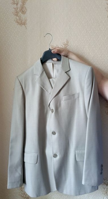 Продам костюм мужской