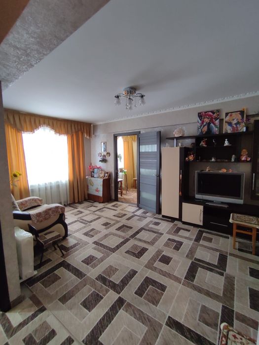 Продам 2х комн ул.Казахстан 98