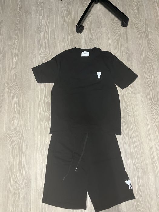 Тениска и шорти  на Ami