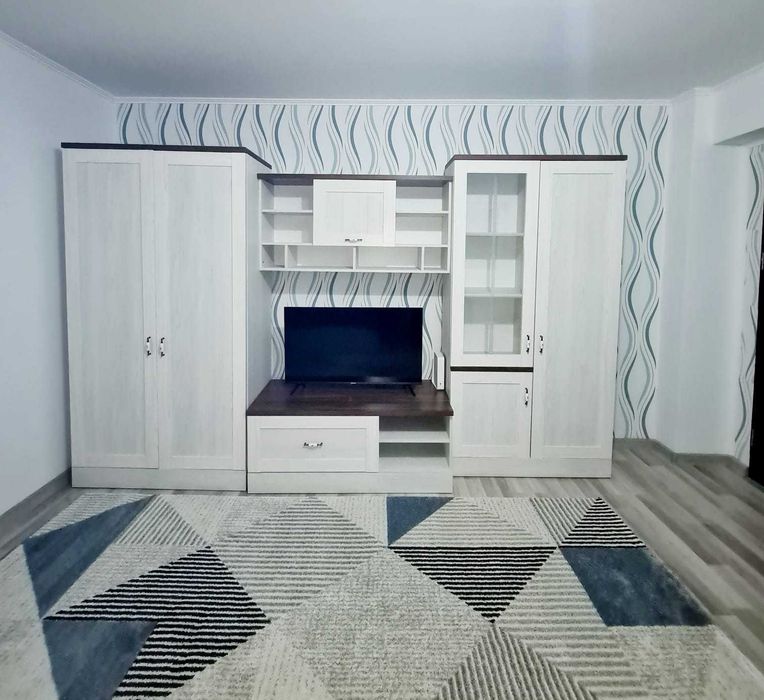 Garsonieră modernă de închiriat – Roman, str. Mihail Kogălniceanu