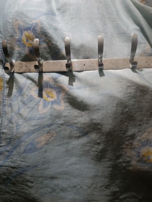 Продам вешалки для одежды