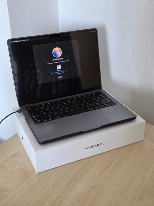 MacBook Pro 14" (2021) – M1 Pro, 16GB RAM, 512GB SSD – Space Gray, US