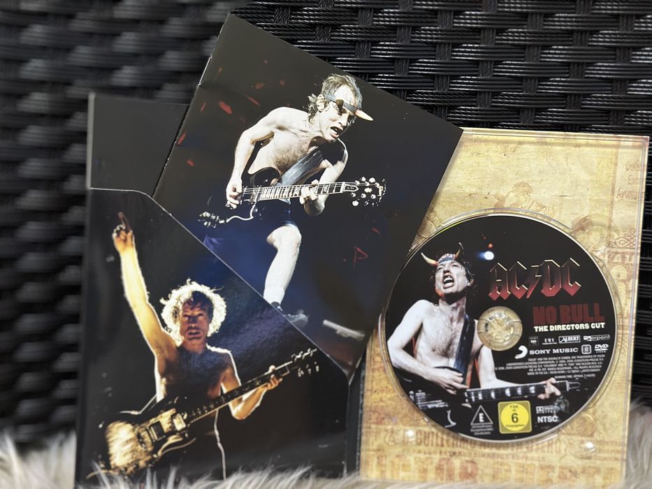 Black sabbath и AC/DC