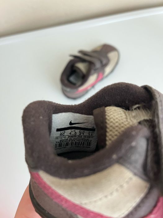 Маратонки Nike 21 номер