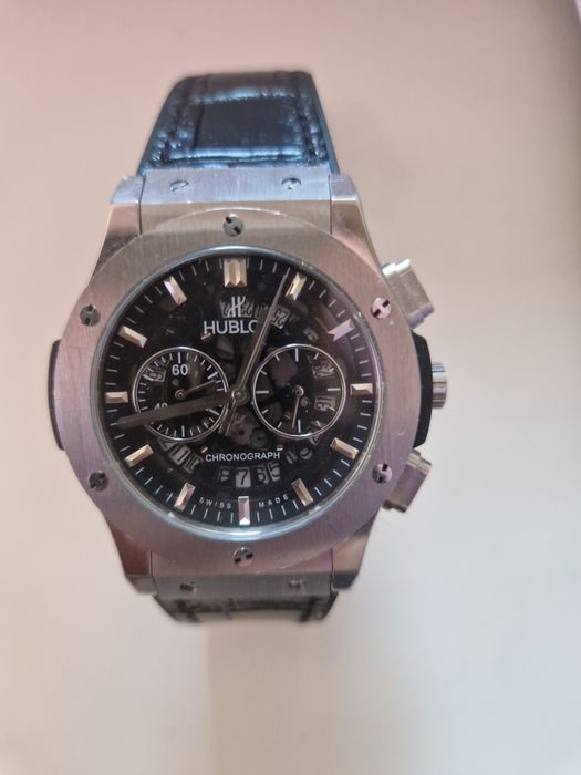 Срочно продам часы Хаблот в отличном состоянии