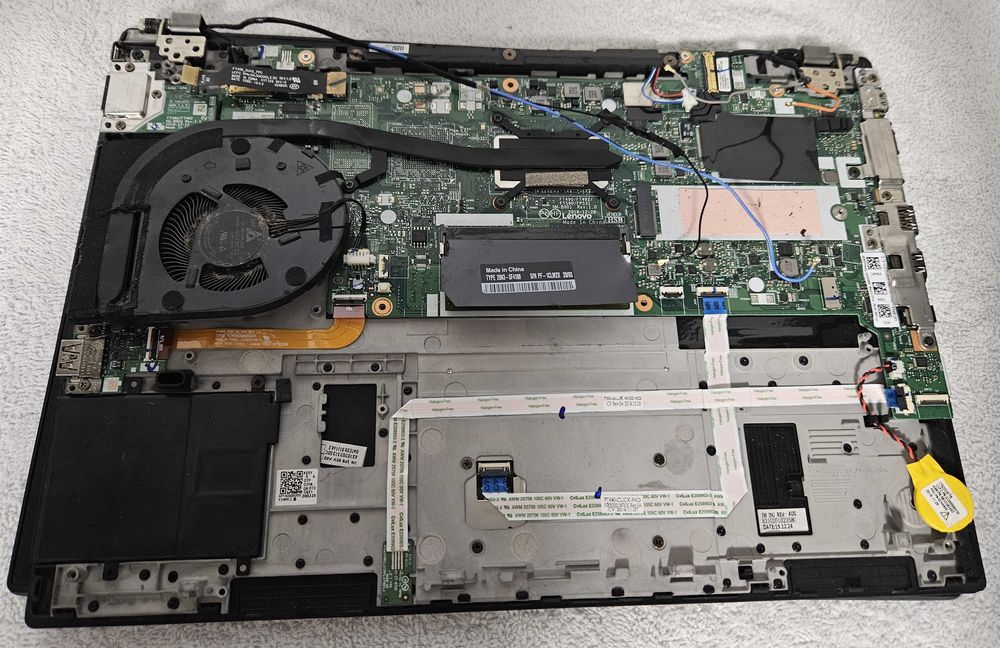 Pentru dezmembrat lenovo thinkpad t490