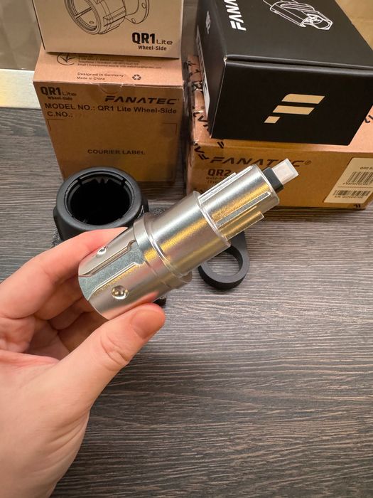 Fanatec QR1 Base Side USB-C + Wheel Side (Kit quick release NOU)