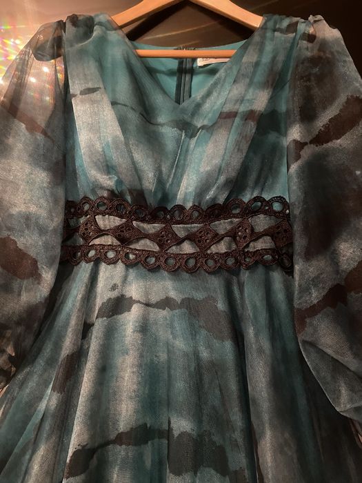 Продам шикарное платье