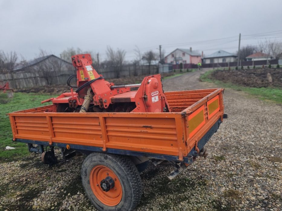 Vand remorca basculila si freza Maschio