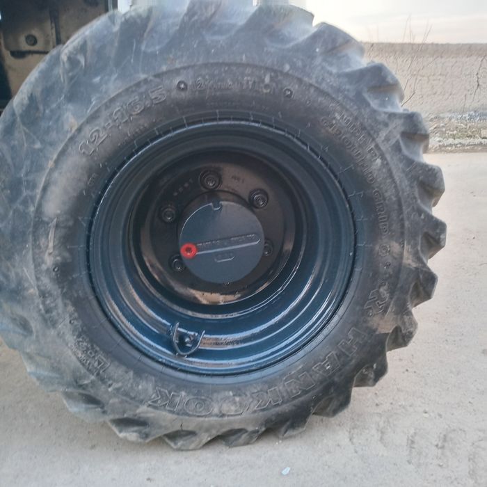 Хундай экскаватор 60 сотилади.и