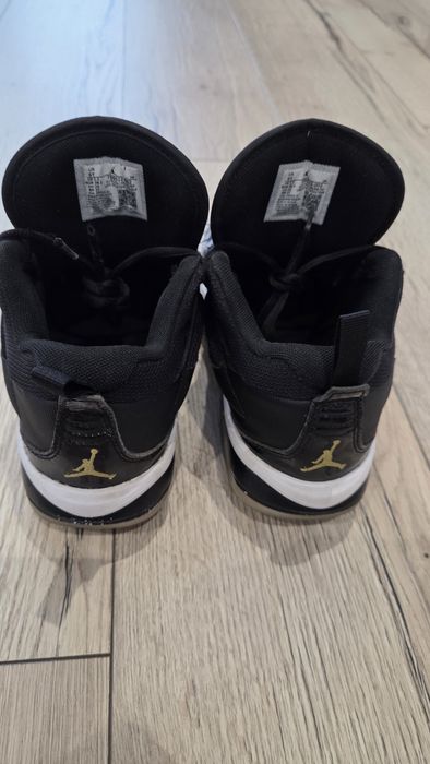 AirJordan Stay Loyal 3, mar 38.5 (EU 36]