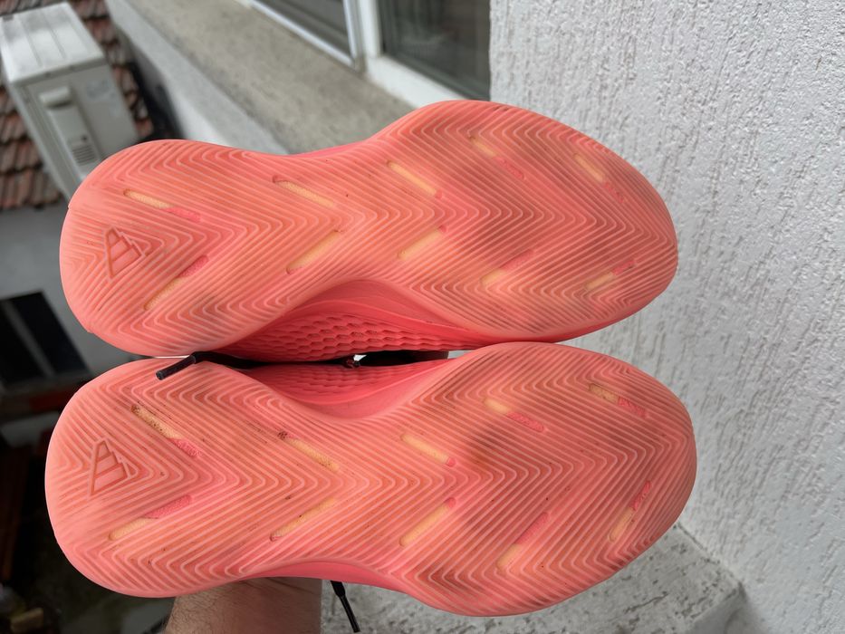 Adidas A.E 42 2/3 Low Boost