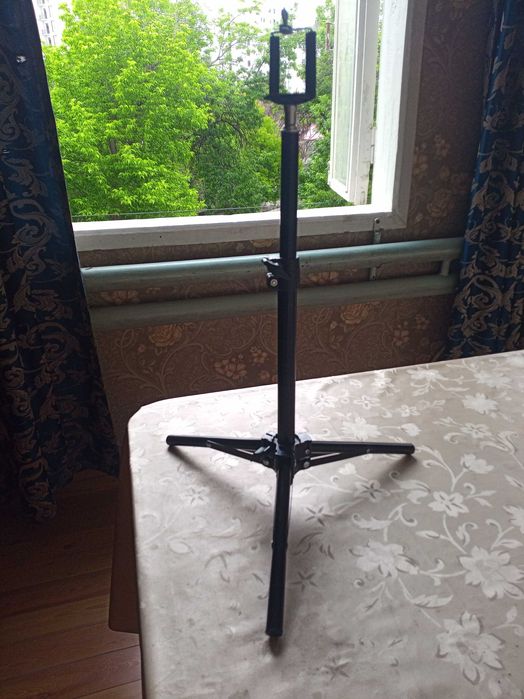 Штатив для телефонов и фото-видео камер