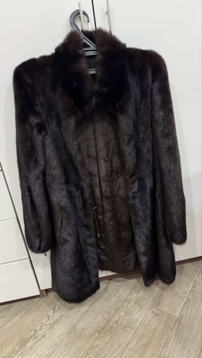 Продам шубу норковую