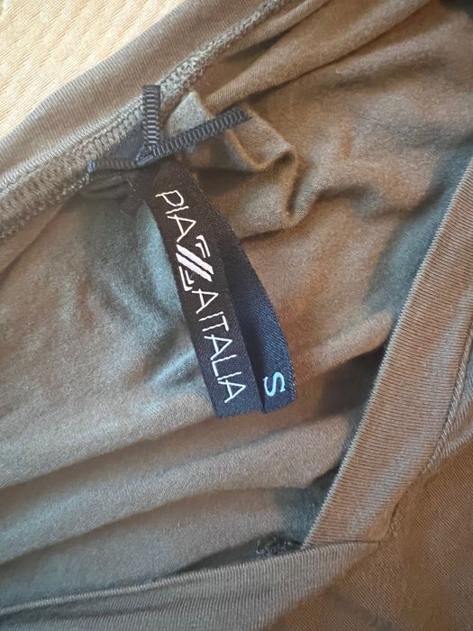 Bluza cu tinte pe umeri marime S