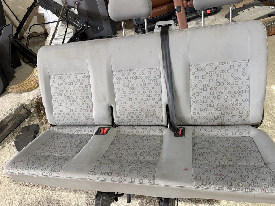 Седалка тройна vw transporter t5 т5