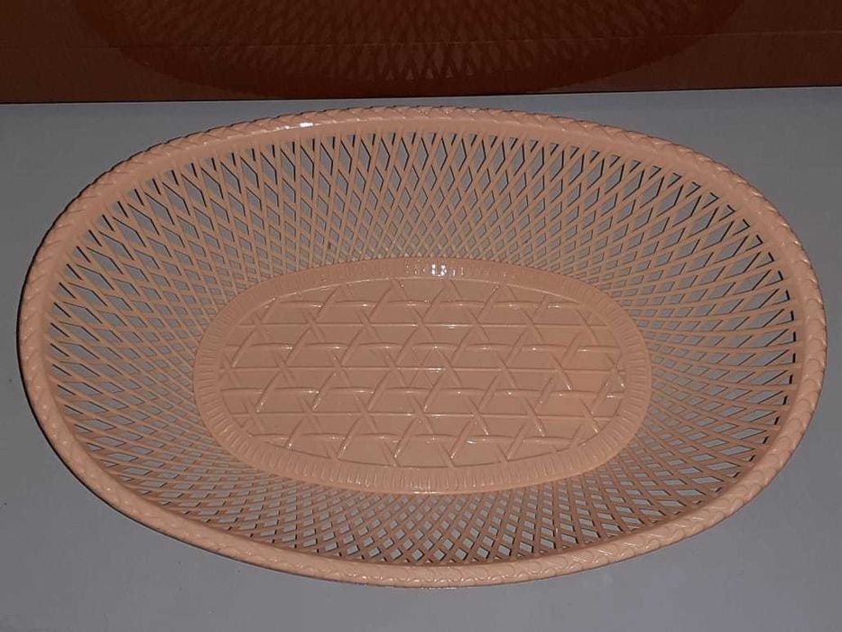 Сухарница пластик новая