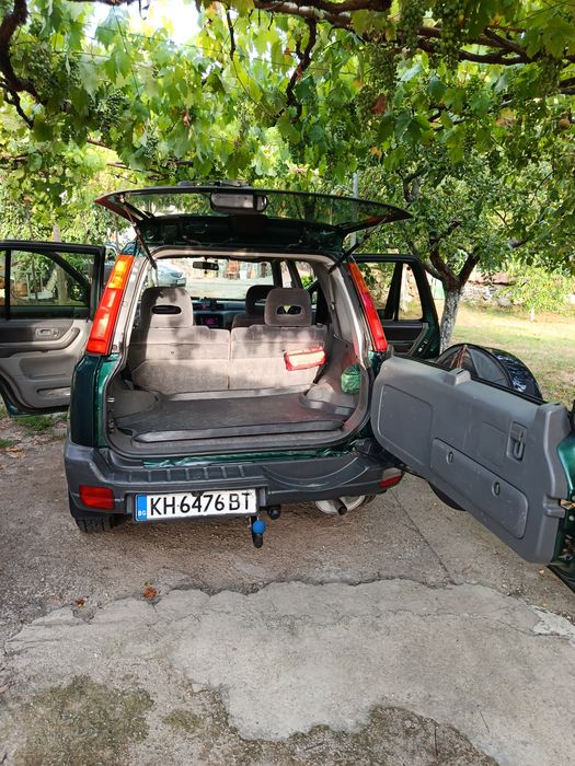 Продавам Honda CR-V