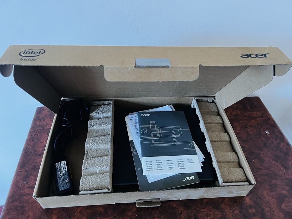 Acer noutbuk sotiladi, ishlashi tez