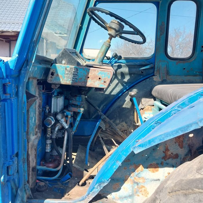 Трактор МТЗ 80 в хорошем состояние