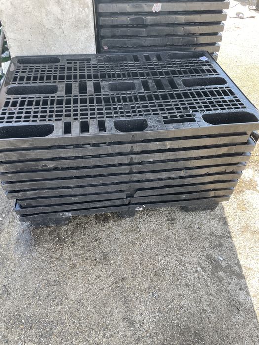Vand paleti de plastic