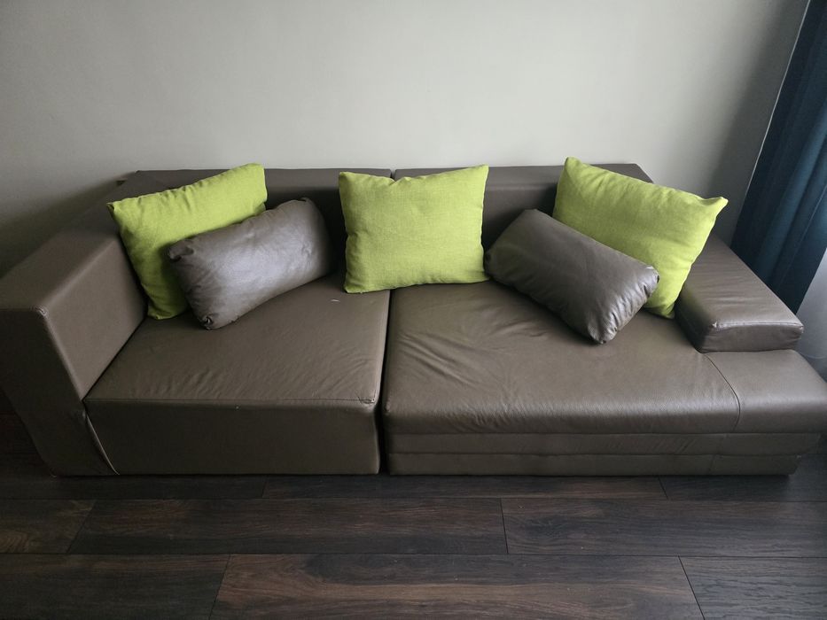 Продава се 4 модулен диван