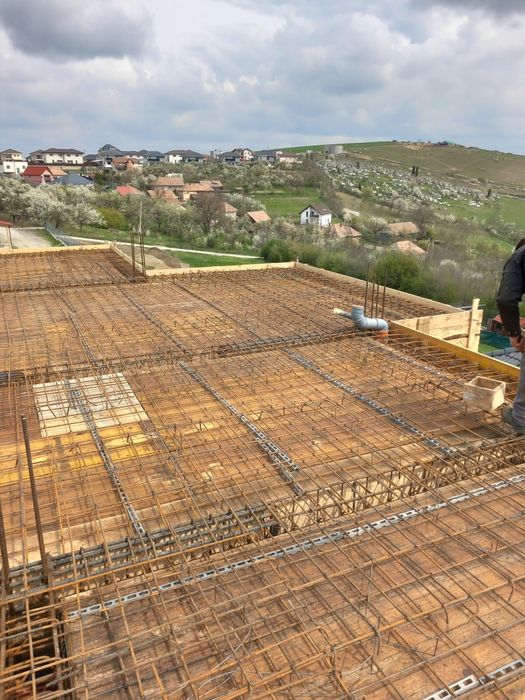 Depozit cherestea, construcții case, săpături cu escavator