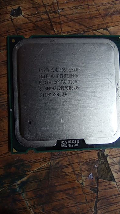 Intel E 5700 процессор
