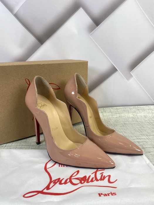 Дамски обувки на ток Louboutin