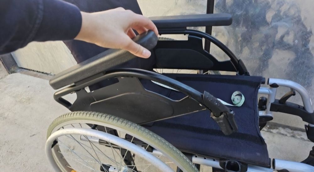 Fotoliu rulant/scaun cu rotile pt adolescenti, sezut 38 cm