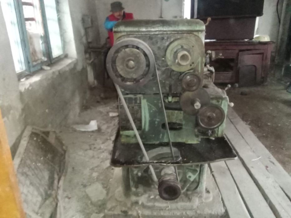 Токарный станок 1 К 62 Д