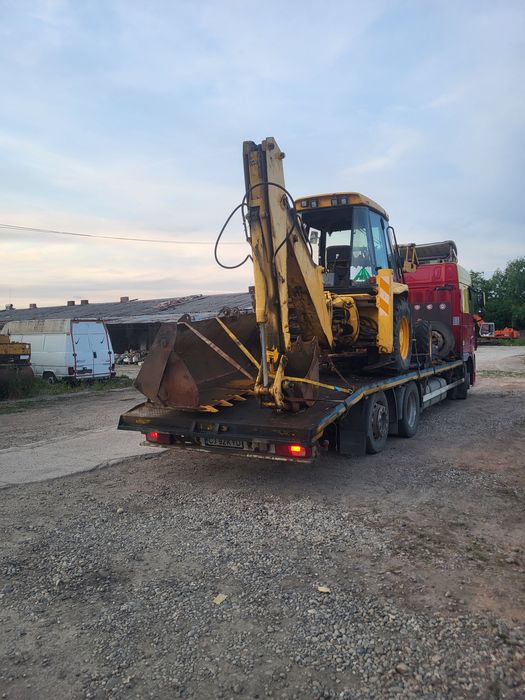 Dezmembrez buldoexcavator jcb 3 cx