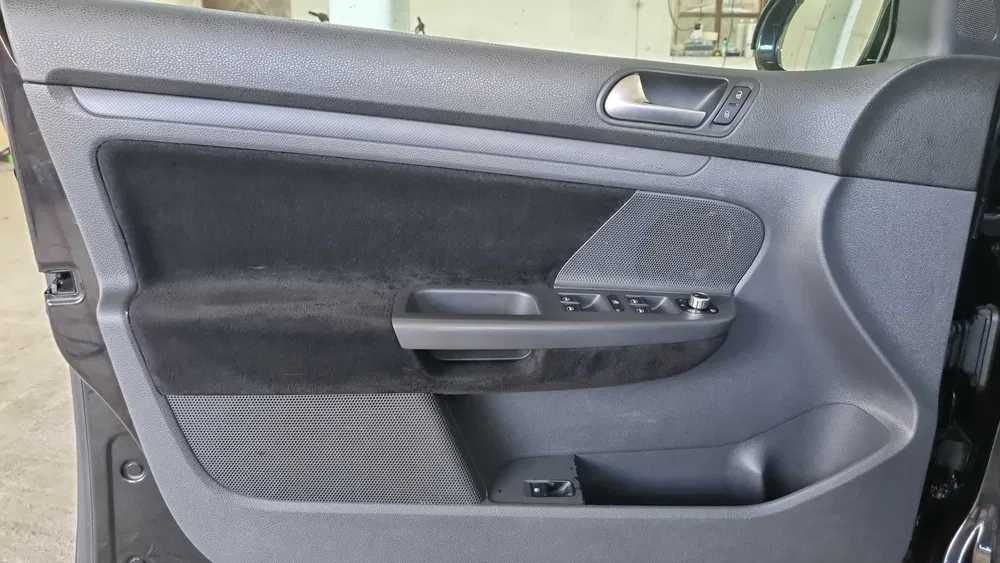 Retapitare plafon auto