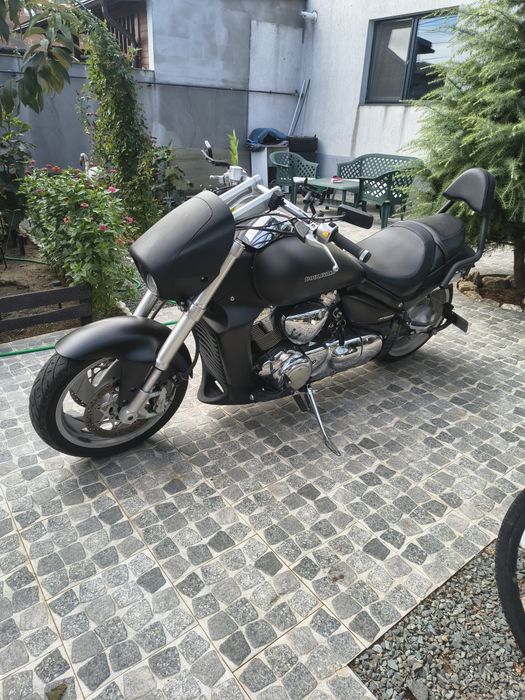 Suzuki intruder M109R