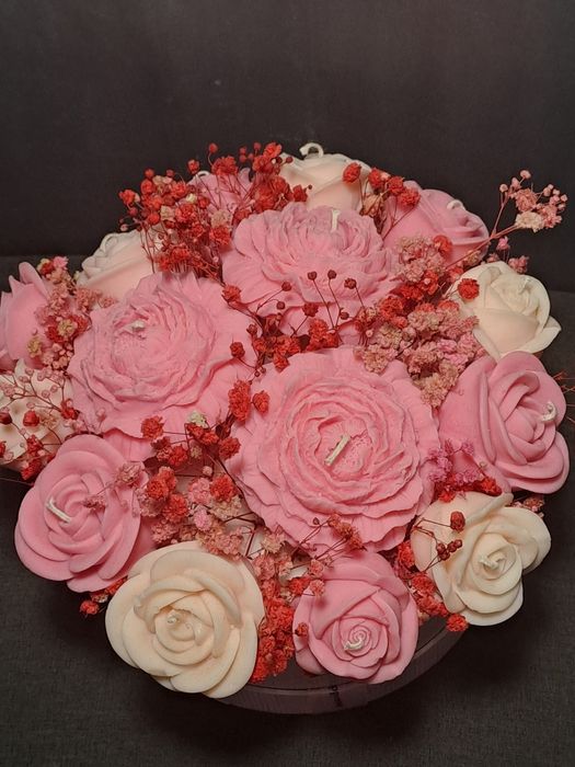 Aranjamente florale din ceară de soia