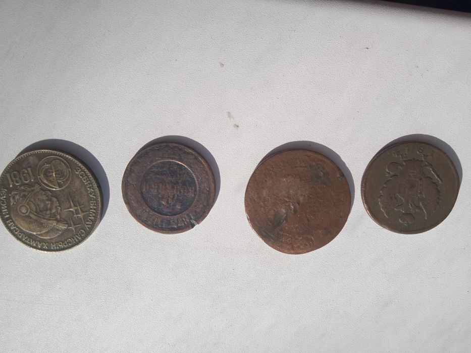 Продам старинные монеты