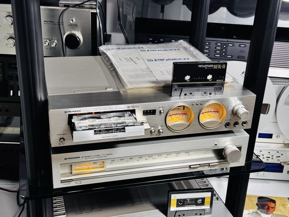 Linie PIONEER seria 3000 cu Rack audio,amplificator,deck,tuner,pick-up