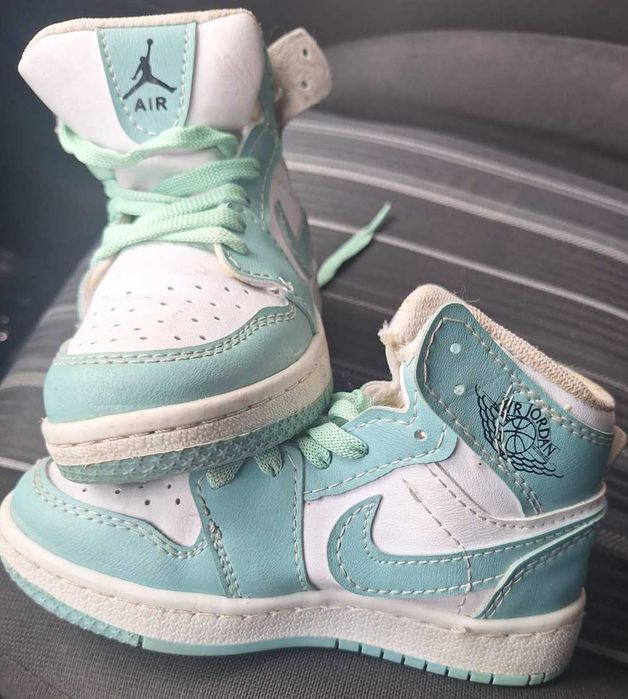 Nike Jordan сникърси