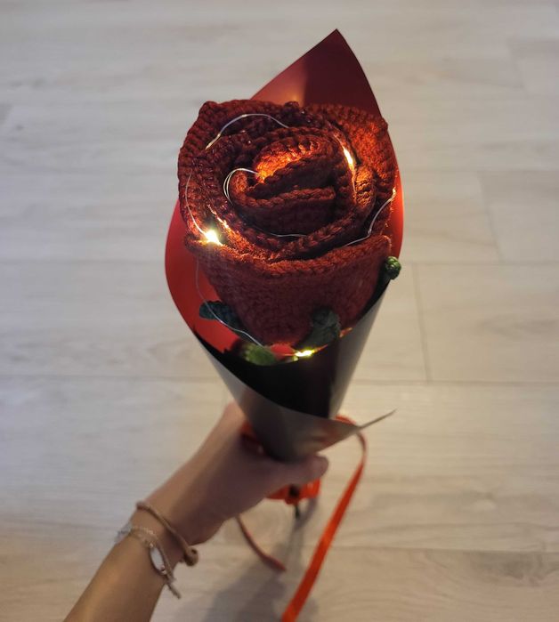 Forever Rose - Trandafir crosetat manual